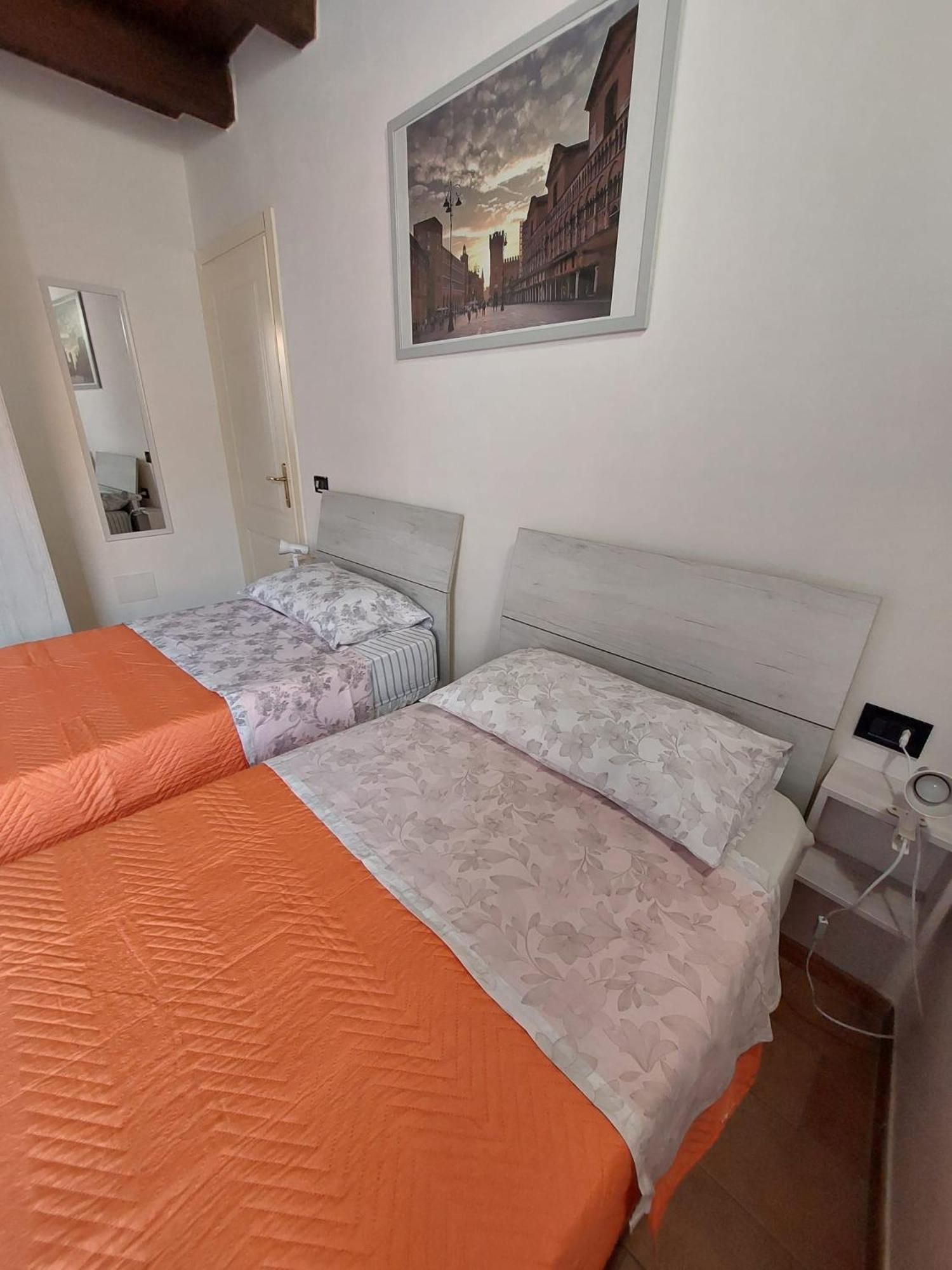 Hotel Dodo'S House Ferrara Esterno foto